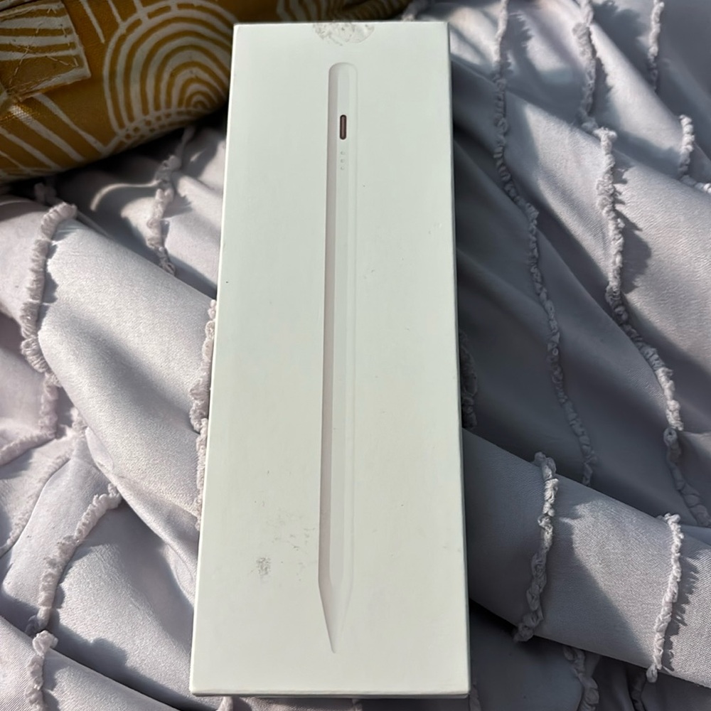 Brand new Apple Pencil stylus, recently opened is compatible with iPads listed.